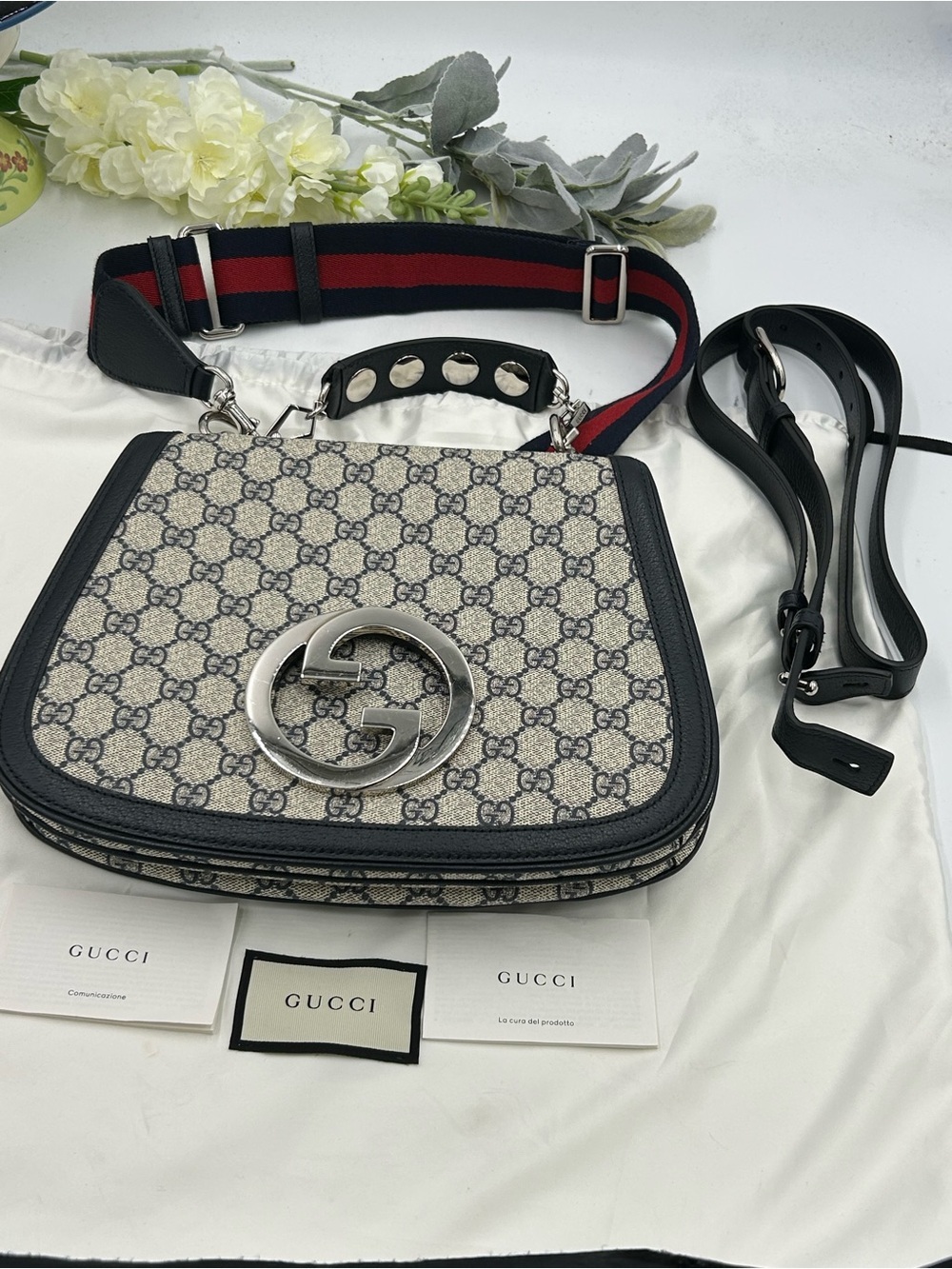 Women's Gucci Blondie iconic GG Supreme canvas shoulder Bag made in Italy - Picture 3 of 16
